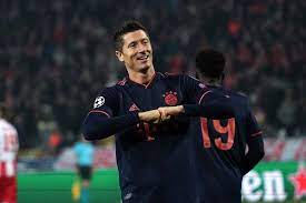 Robert lewandowski has woken up with the champions league trophy the striker helped guide his side to their sixth european title on sunday night it is the pole's first ever champions league title. Can Lewandowski Break His Champions League Knockouts Goal Drought Vs Chelsea Bavarian Football Works