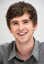 See his dating history (all girlfriends' names), educational profile, personal favorites, interesting life facts, and complete biography. Freddie Highmore Filmweb