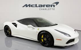 News | brutta disavventura per una coppia inglese, che si schianta su una 458 spider nel giorno delle nozze. Ferrari 458 Gtb Price How Car Specs