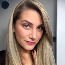 Jasmine Benoit's Instagram, Twitter & Facebook