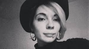 LJUDI GOVORE: Književnica Milica Antić i njen debi roman MASKARA 📕