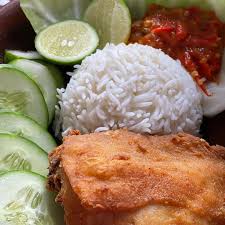 Selangor · sambal nyet berapi by khairulaming brand ps* + service*. Yatiekitchen Ayam Geprek Goreng Ayam Sambal Tomato Facebook