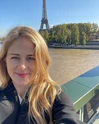 Heather Ogden's Instagram, Twitter & Facebook