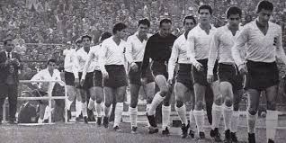 Estuve tres años en divisiones inferiores y después pasé al primer equipo, porque se fue don flávio costa, el entrenador del maracanazo. Chile En Los Mundiales De Futbol 17 Hechos Que Marcaron La Historica Hazana De 1962 Guioteca