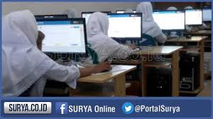 Berikut ini jadwal ujian sekolah smp negeri 49 surabaya beserta link untuk masuk ke ujian. Smp Negeri 30 Laksanakan Ujian Nasional Di Laboratorium Smk Negeri 10 Surabaya Ini Alasannya Halaman 1 Surya