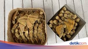 Siapkan wajan yang telah diberi minyak, panaskan. Jajan Tahu Aci Dan Tahu Pletok Yang Kenyal Gurih Khas Tegal