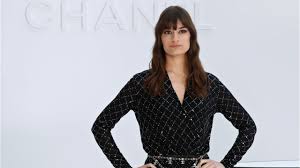 Clara luciani is an actress and composer, known for шок будущего (2019), clara luciani: Clara Luciani Ce Duo Avec Sa Grand Mere Va Faire Fondre Votre Coeur Femme Actuelle Le Mag