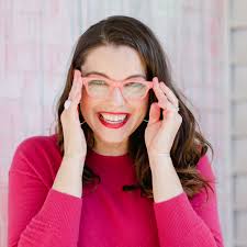 Renee Houser Press Kit — Read Write Think with Renee