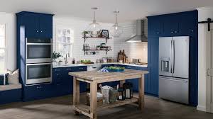 Frigidaire ovens look nearly the same across the models available in the gallery and professional collections. Frigidaire Vs Ge Refrigerators Which Brand Wins Spencer S Tv Appliance Phoenix Az