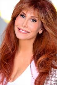 Suzanne Drew's Instagram, Twitter & Facebook