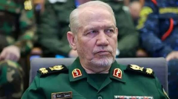 Iran-US Tension: ईरान के सैन्य सलाहकार का बड़ा दावा! कहा- अमेरिका अब फारस की खाड़ी में कभी वापस नहीं आएगा। पड़ोसी देशों को मतभेद खुद सुलझाने की सलाह ...