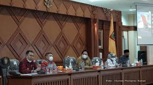 Hari ini psu pilgub kalsel, diharapkan coblosan tak terulang lagi. Vmetlcamow71bm