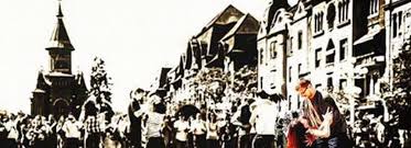 The young models wear lingerie, hot outfits, and nothing at all. Modern Latino Curs De Dans Pentru Incepatori Zoukisoara