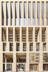 Am Westlichen Siedlungsrand Von Zurich Wo Sich Limmat Und Verkehrswege Annahern Und Den Stadtkorper Begrenzen Wird Mit Fassadengestaltung Architektur Fassade