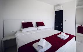 Austria's capital is also a fantastic place if you love eating out. Du Dein Privates Apartment Kennst Austria Goes Zrce Facebook
