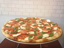 A Pizza That Tastes Like It S Straight From New York Aka Joe S Pizza Would Be Perfect For Super Bowl Weekend Joe S Pizza Pizza Dinner