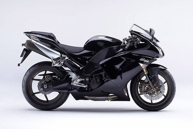 Kawasaki Ninja ZX-10R (2006-2007) - Review & Buying Guide