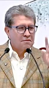 #Loret. El senador morenista Saúl Monreal dice que quiere ser gobernador de  Zacatecas, pero acusa a su hermanos David y Ricardo de estar en su contra.  #Latinus #InformaciónParaTi