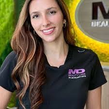 Lori Estadt's Instagram, Twitter & Facebook