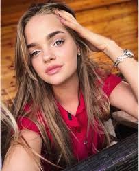 Zozibini tunzi a devenit cea mai frumoasă femeie din lume, ea fiind încoronată duminică noapte miss universe 2019. Topul È›Äƒrilor Cu Cele Mai Frumoase Femei Din Lume