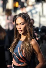 Easy to wear, this is the mischievous brown hair colour of audrey hepburn, which gave her a chic and mysterious edge. Chocolate Almond Hair Color Ideas For Dark Hair In 2020 Popsugar Beauty Middle East