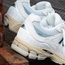 Image result for Linen White 2002 Topkick
