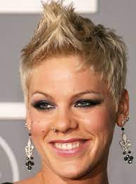 The people with straight and thin hair can go for this look. Faux Hawk Hairstyles For Women Hairstyles Weekly