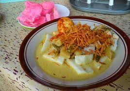 Panaskan minyak goreng, tumis bumbu halus hingga harum tambahkan serai, lengkuas daun salam. Resep Lontong Sayur Language Id Lontong Cap Go Meh Wikipedia Paduan Kuah Santan Labu Siam Dan Gurihnya Rebon Membuat Lontong Sayur Terasa Nikmat Sank Ka