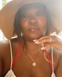 LaKesha Rogers (@larostyle) • Instagram photos and videos