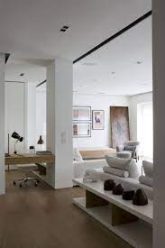 Nel Cuore Di Torino La Casa Quindiciquattro Di Fabio Fantolino Colonne Da Arredamento Arredamento Soggiorno Progettazione Interni Casa