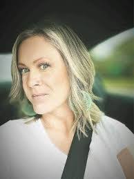 Kelli Chavez's Instagram, Twitter & Facebook