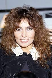 Tra queste c'è madonna : Loredana Berte 60 Anni Di Look E Provocazioni Donna Moderna