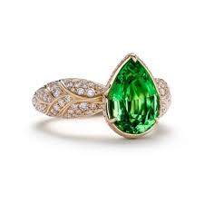 Green and greenish rocks get their color from minerals that contain iron or chromium and sometimes manganese. 32 Green Gemstones How Many Do You Know Gem Society