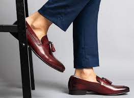 How And When Should Men Wear No Show Socks Ashley Weston Invisible Socks No Show Socks Loafers With Socks