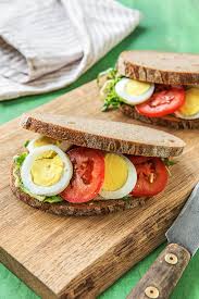 How To Make The Perfect Boiled Egg 5 Ways To Use Them Healthy Breakfast Sandwich Recipes Better Food Choices