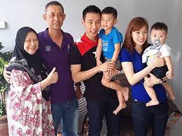 Anovia bridal penang is proud to be part of the couple's auspicious day. Lee Chong Wei Family Join Hari Raya Celebrations With Misbun Sidek Badmintonplanet Com