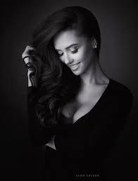 Black And White Photoshoot Men I Love This Amazing B And W Portrait Photography Men Bandwportraitphotographymen Studio Portrait Photography White Photography Photography Women