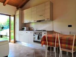 Il prezzo richiesto per una casa semindipendente in vendita è mediamente nell'intero il comune pari a 1.000 €/m² e. Appartamento Trilocale In Vendita A Piedimonte San Germano Via Latina Soggiorno Angolo Cottura