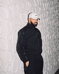Drake's parents divorced when he was five years old. Drake Becomes First Artist To Earn 50 Billion Streams On Spotify Grungecake