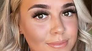 Se fue de vacaciones sola, regresó con dolor de garganta y el diagnóstico  fue mortal