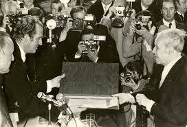 Jorge luis borges in his manhattan apartment in 1971. Discurso Jorge Luis Borges Premio Cervantes 1979 Rtve Es