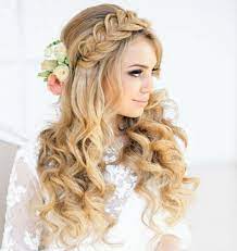 Wiesn Frisuren Lange Haare Halboffen Flechtfrisuren Blumen Locken Blond Tracht Frisur Wiesn Frisur Oktoberfest Frisur