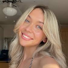 Phoebe Gallagher's Instagram, Twitter & Facebook