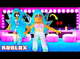 The Water Princess Is Hiding A Secret Roblox Royale High School Christmas Winter Roblox Roleplay Youtube Roleplay Roblox High School