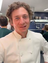jeremy allen white said that his three year old daughter believes that he  is a real chef, despite his attempts to tell her otherwise.