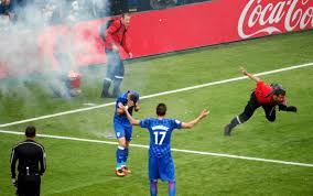Od początku zarysowała się zdecydowana przewaga chorwacji. Euro 2016 Czechy Chorwacja Race Na Boisku Mecz Przerwany