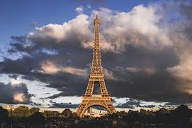 Sarà dura ottenere le olimpiadi del 2024 ma abbiamo tre membri italiani che non fanno nulla per difendere la bandiera del paese nè capacità di lobbysmo per i. La Tour Eiffel Si Rifa Il Look In Vista Delle Olimpiadi Del 2024 Inside Magazine Il Giornale Della New Economy