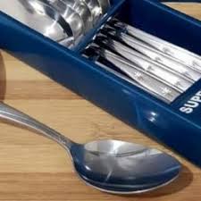 Sendok makan stainless 18 gram 1 set /12 pcs by farraz store. Sendok Garpu Set Karakter Dengan Warna Dan Motif Yang Cantik