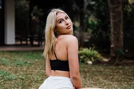 Model OnlyFans Astrid Wett Tantang Elle Brooke usai Menang TKO atas Bintang  TikTok