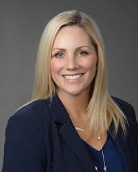 Kelly Hitt's Instagram, Twitter & Facebook